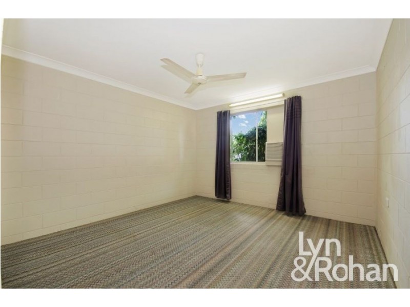 8 Hart Street, Kirwan QLD 4817
