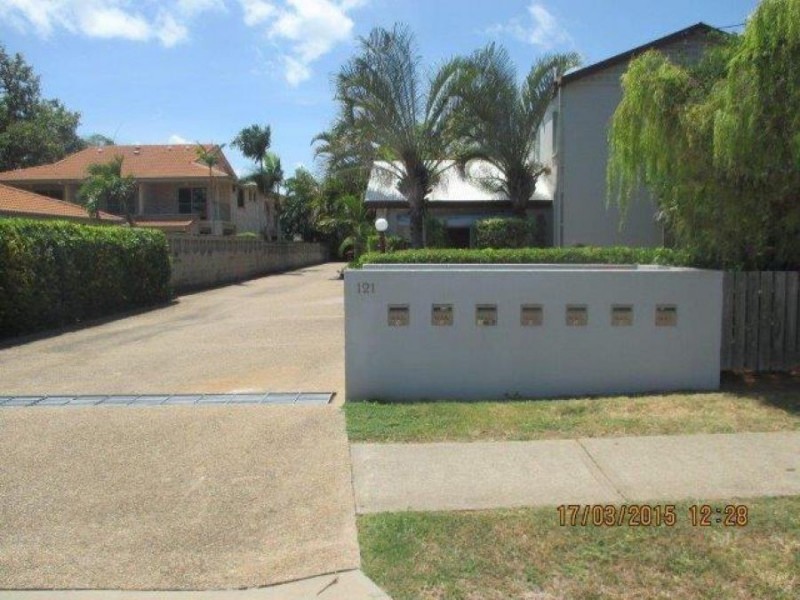 2/121 Eyre St, North Ward QLD 4810