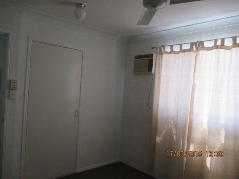 2/121 Eyre St, North Ward QLD 4810