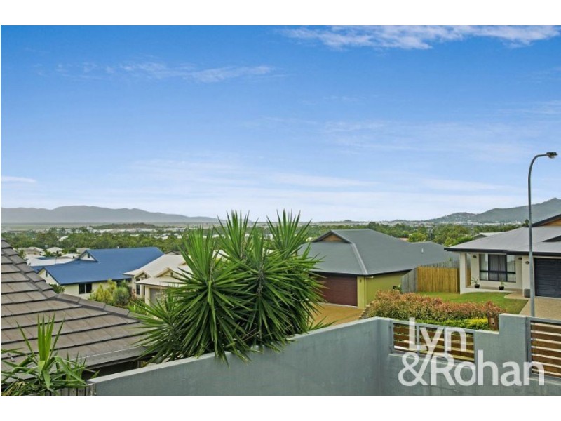 11 Cromwell Court, Mount Louisa QLD 4814