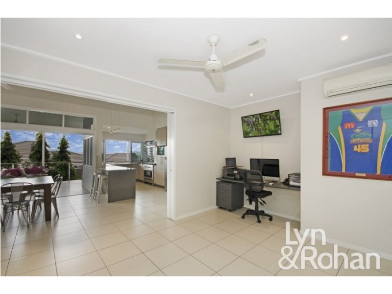 11 Cromwell Court, Mount Louisa QLD 4814