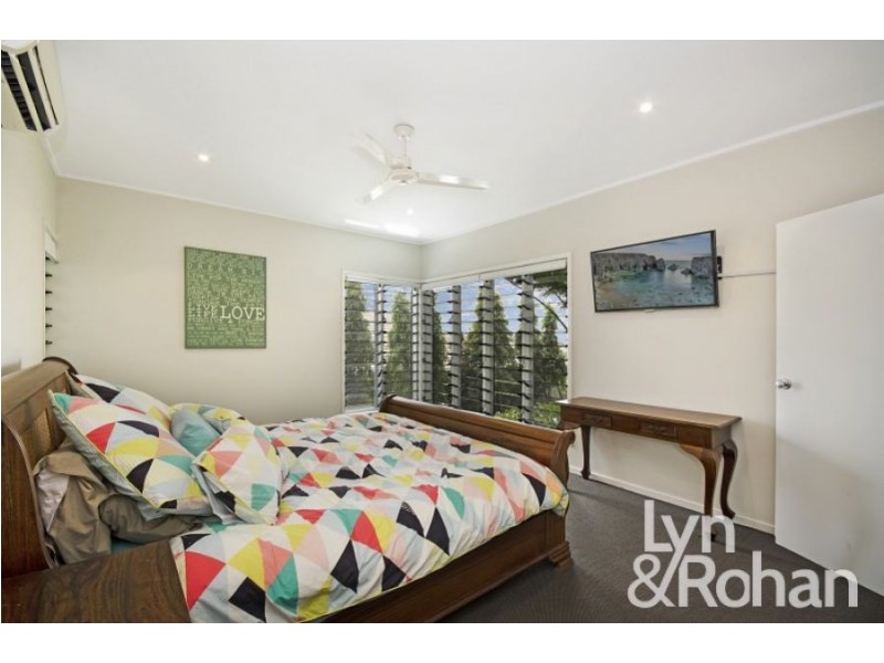 11 Cromwell Court, Mount Louisa QLD 4814