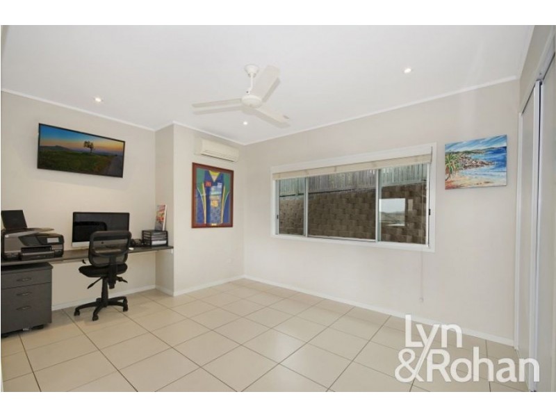 11 Cromwell Court, Mount Louisa QLD 4814