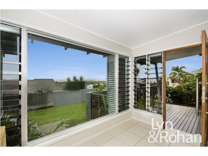 11 Cromwell Court, Mount Louisa QLD 4814