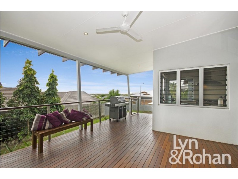 11 Cromwell Court, Mount Louisa QLD 4814