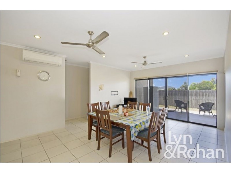 11 Malibu Parade, Mount Louisa QLD 4814