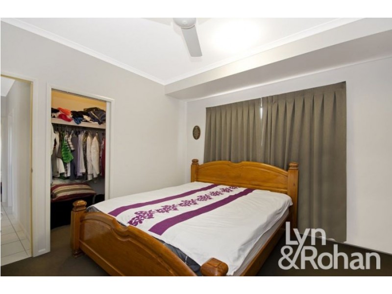 11 Malibu Parade, Mount Louisa QLD 4814