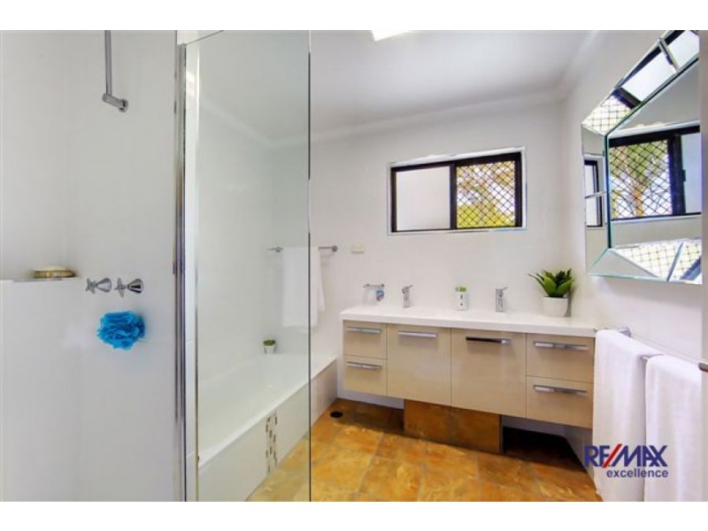 10 Marlow Street, Pallarenda QLD 4810