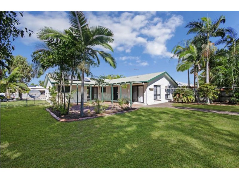 20 Mostyn Crescent, Bushland Beach QLD 4818