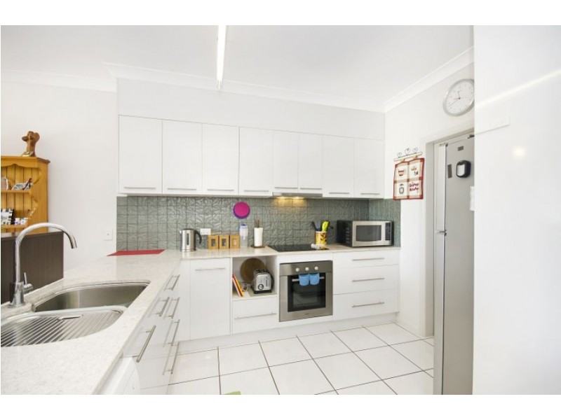 2/33 Quinn Street, Rosslea QLD 4812