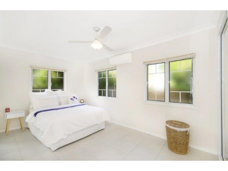 5 Flowers St, Railway Estate QLD 4810