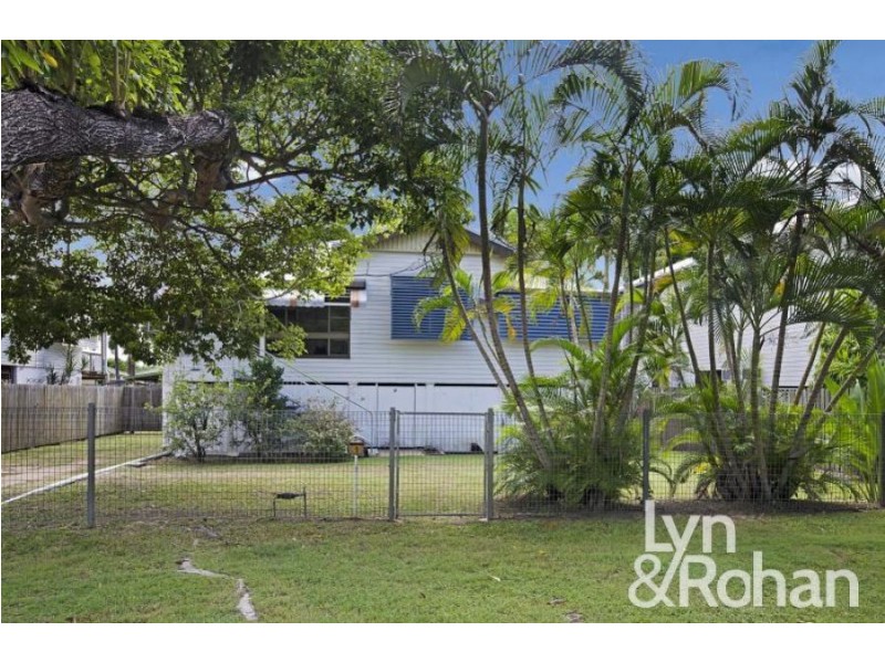9 Princes Road, Hyde Park QLD 4812