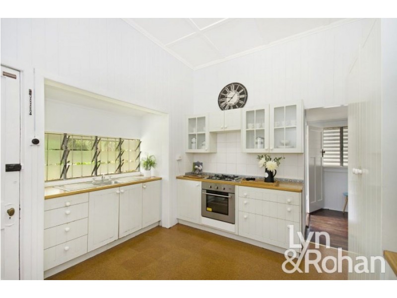 9 Princes Road, Hyde Park QLD 4812