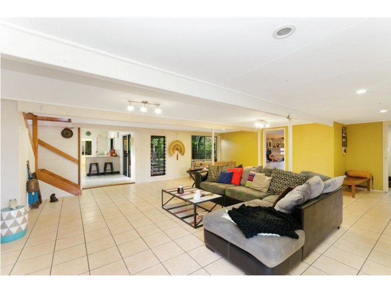 9 Healy Street, Mundingburra QLD 4812