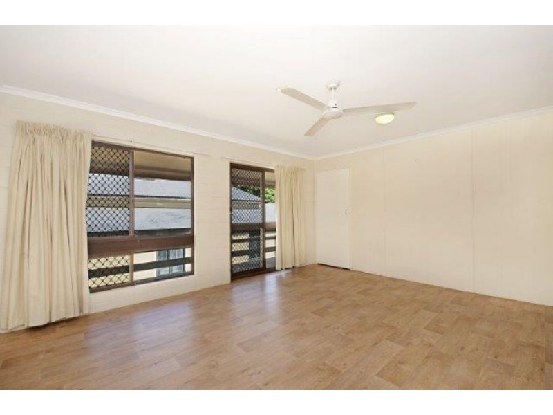 1/5 Plant St, West End QLD 4810