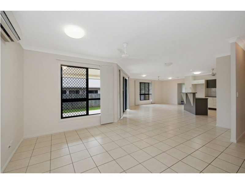 10 Mentmore Court, Bushland Beach QLD 4818