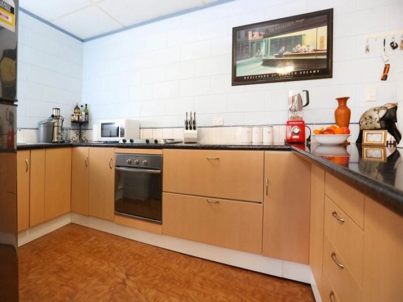 8/12 The Avenue, Hermit Park QLD 4812