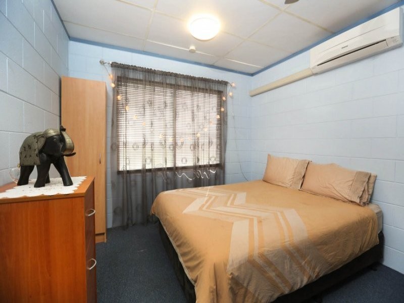 8/12 The Avenue, Hermit Park QLD 4812