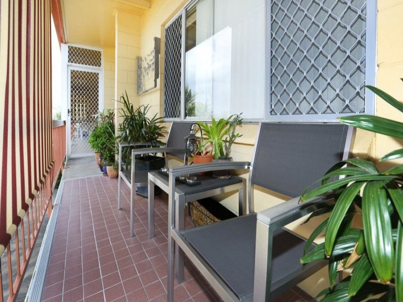 8/12 The Avenue, Hermit Park QLD 4812