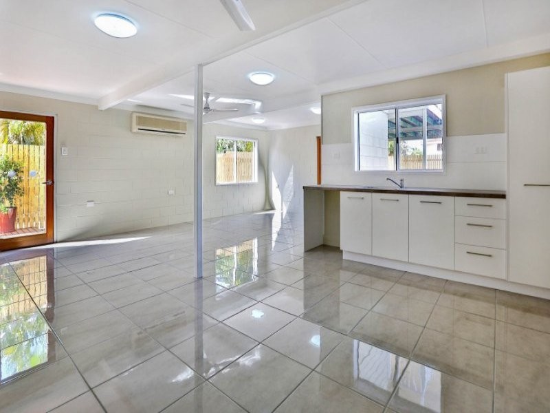 33 Rose Street, North Ward QLD 4810