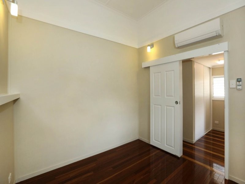 33 Rose Street, North Ward QLD 4810