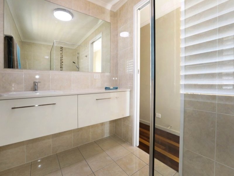 33 Rose Street, North Ward QLD 4810