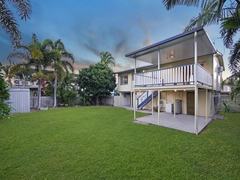 16 Jandera Street, Cranbrook QLD 4814