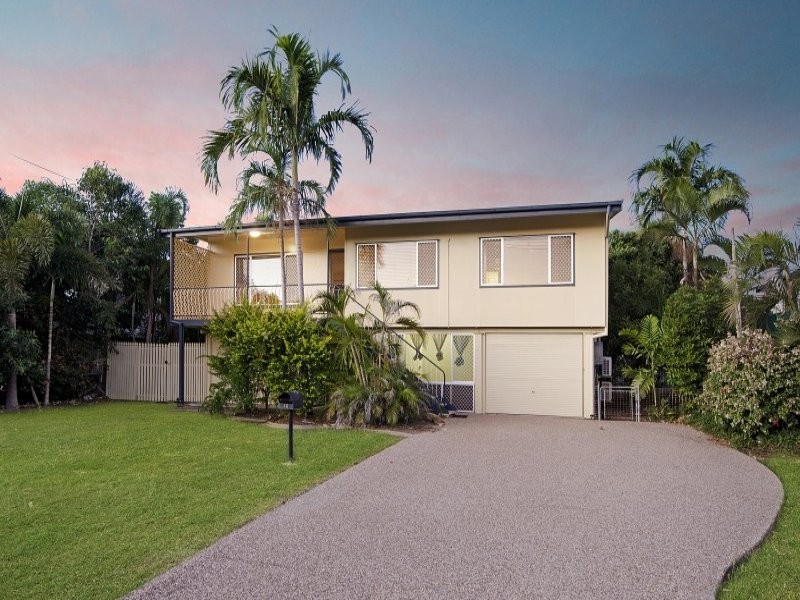 16 Jandera Street, Cranbrook QLD 4814