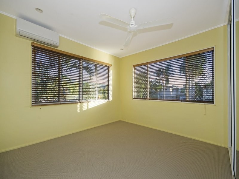 16 Jandera Street, Cranbrook QLD 4814