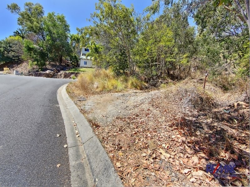 9 Woodlands, Castle Hill QLD 4810