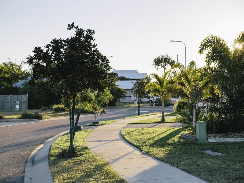 28/7 Dune Parade, Bushland Beach QLD 4818