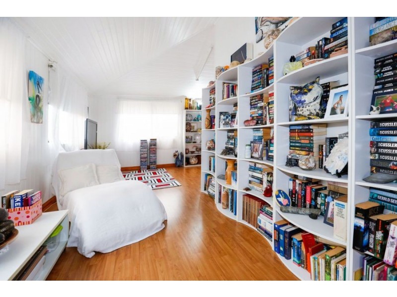 138 Perkins Street West, Railway Estate QLD 4810