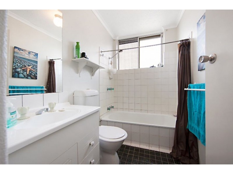 8/31 Surrey Street, Hyde Park QLD 4812
