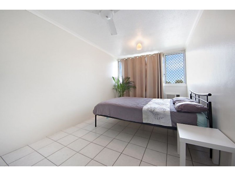 8/31 Surrey Street, Hyde Park QLD 4812
