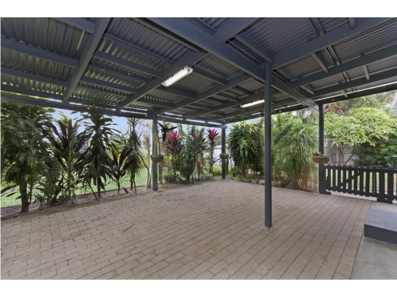 8 Lotus Court, Bushland Beach QLD 4818