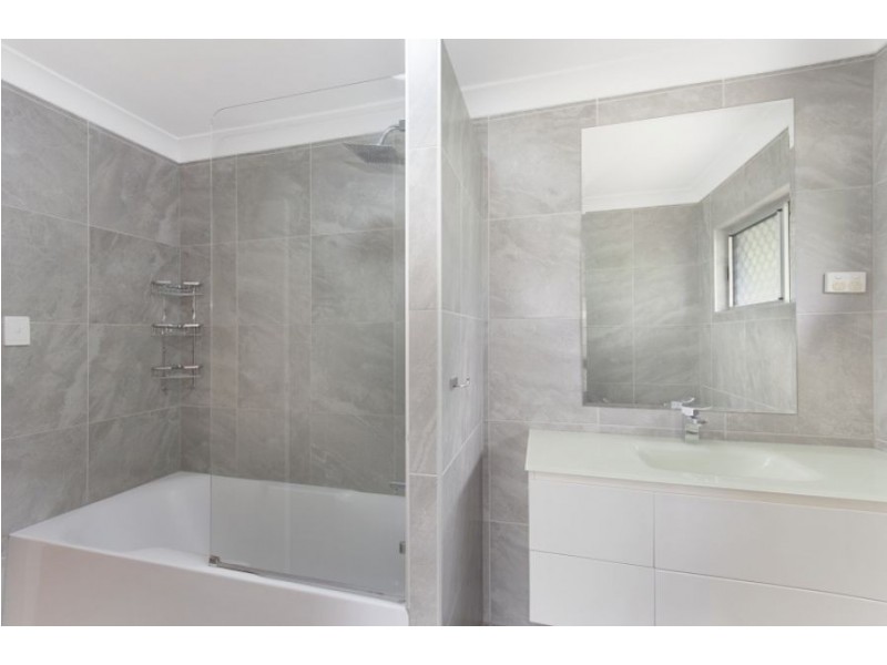 8 Lotus Court, Bushland Beach QLD 4818