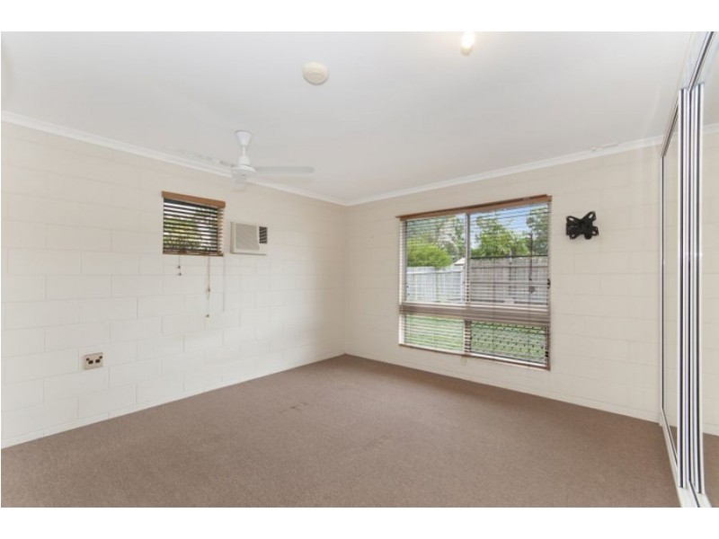 8 Lotus Court, Bushland Beach QLD 4818