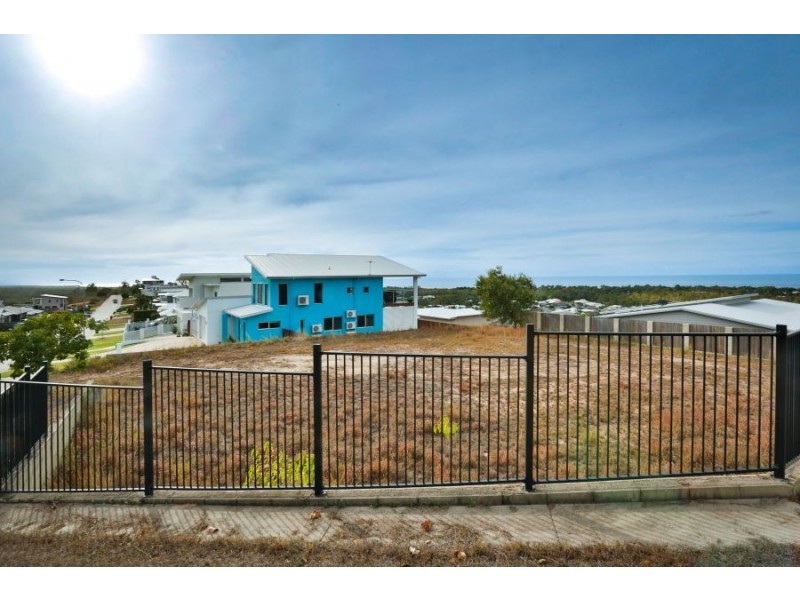 104 Goicoechea Drive, Bushland Beach QLD 4818