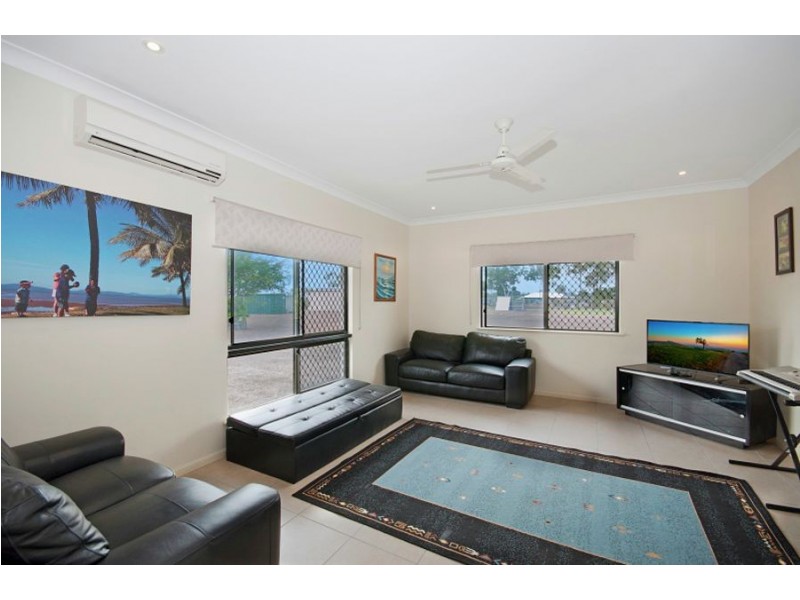 12 Mowbray Court, Mount Low QLD 4818