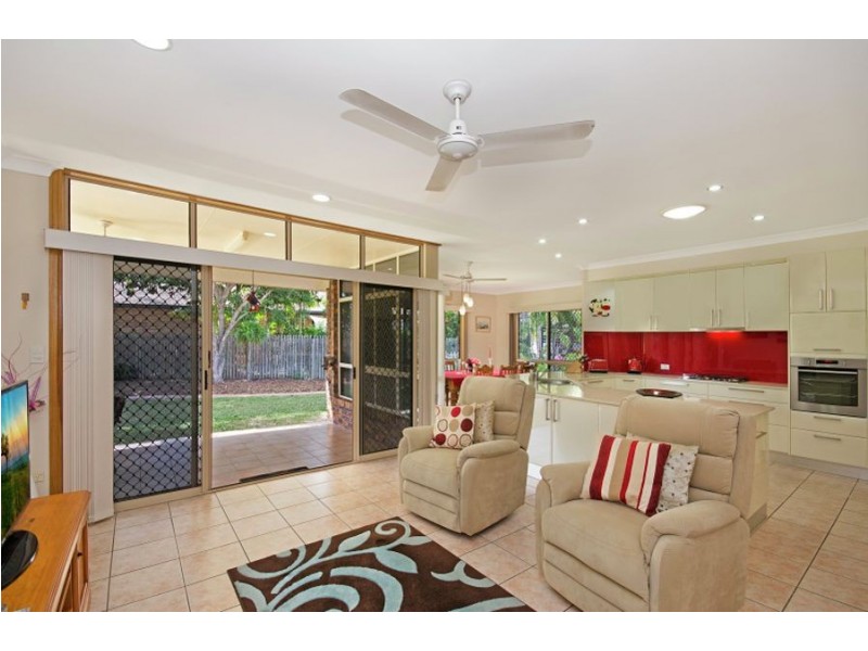 2 Bath Ct, Kirwan QLD 4817