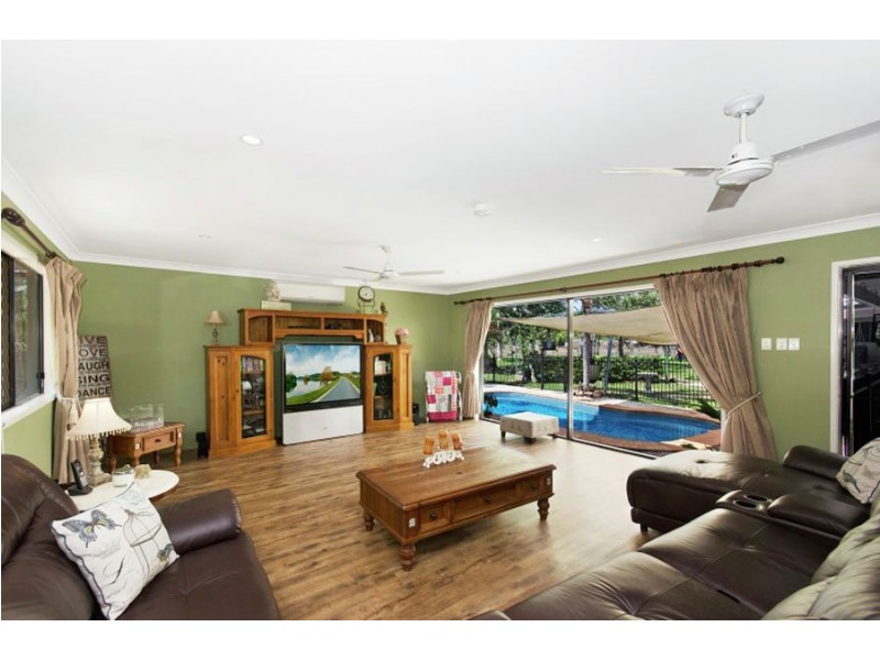 8 Baystone Court, Kelso QLD 4815