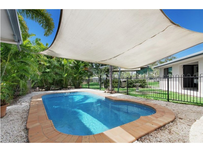 8 Baystone Court, Kelso QLD 4815