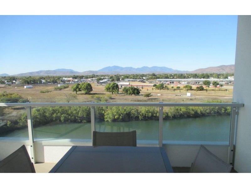 55/2 Kingsway Place, Townsville City QLD 4810