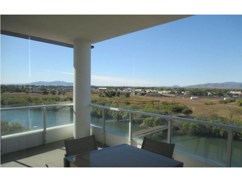 55/2 Kingsway Place, Townsville City QLD 4810