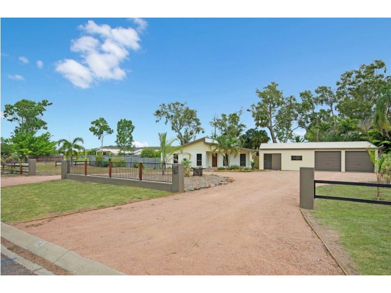 18 Bunya Street, Bushland Beach QLD 4818