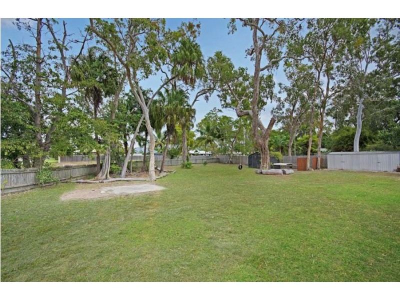 18 Bunya Street, Bushland Beach QLD 4818