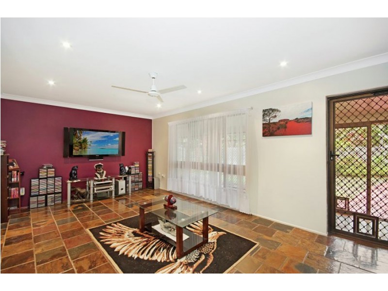 20 Lotus Court, Bushland Beach QLD 4818