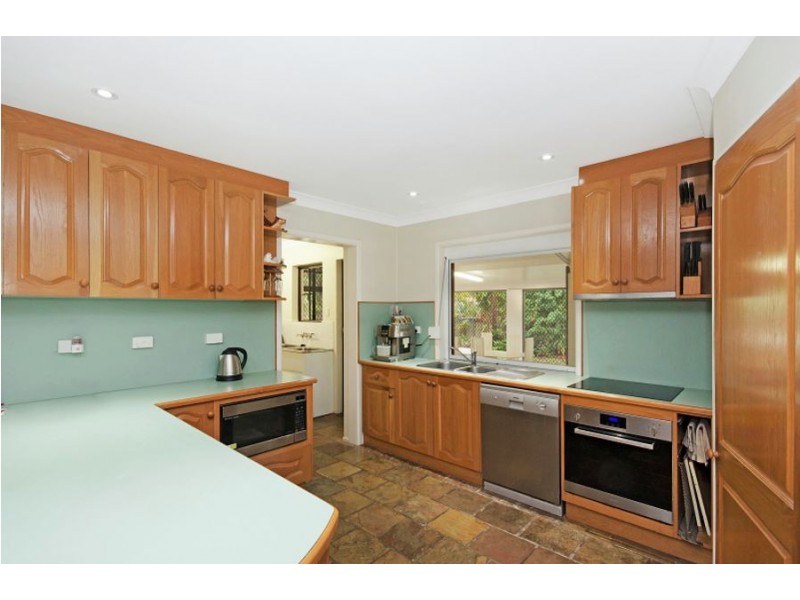 20 Lotus Court, Bushland Beach QLD 4818