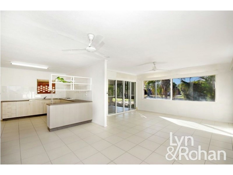 12 Kane Street, Mundingburra QLD 4812