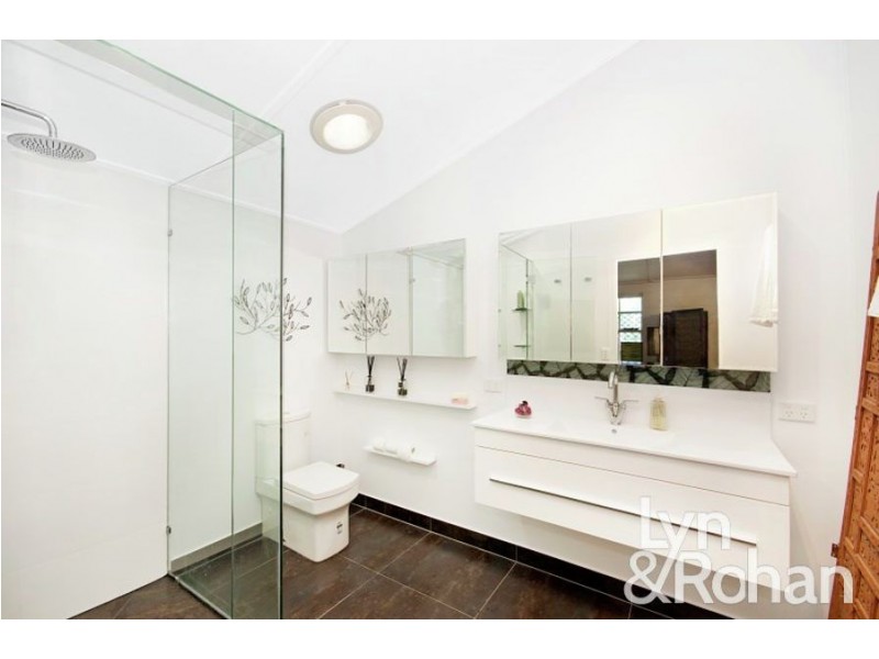 6 Garrick Street, West End QLD 4810